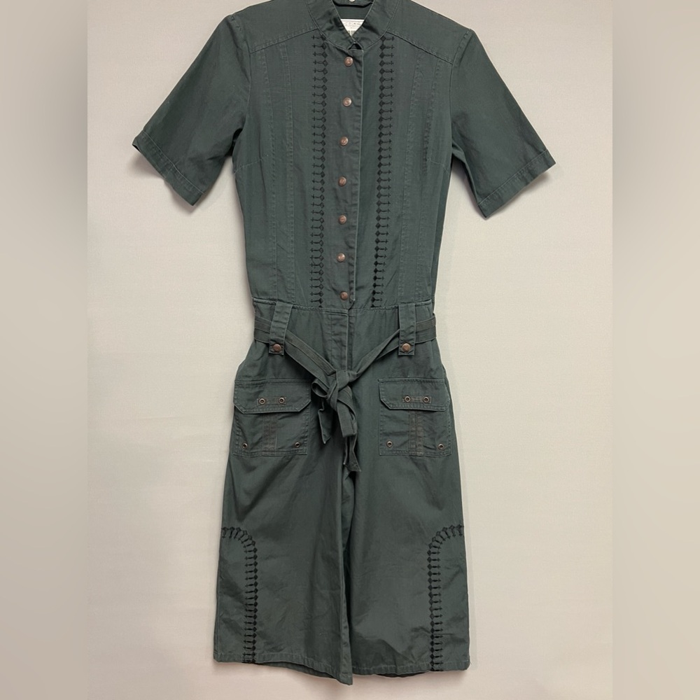 Dope jumpsuit! Lightweight Antique Denim color. Extraordinary details! Sz36